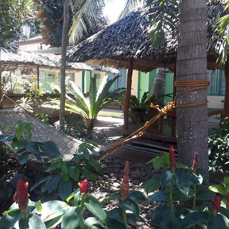 Ej Pension House PALAWAN Buitenkant foto