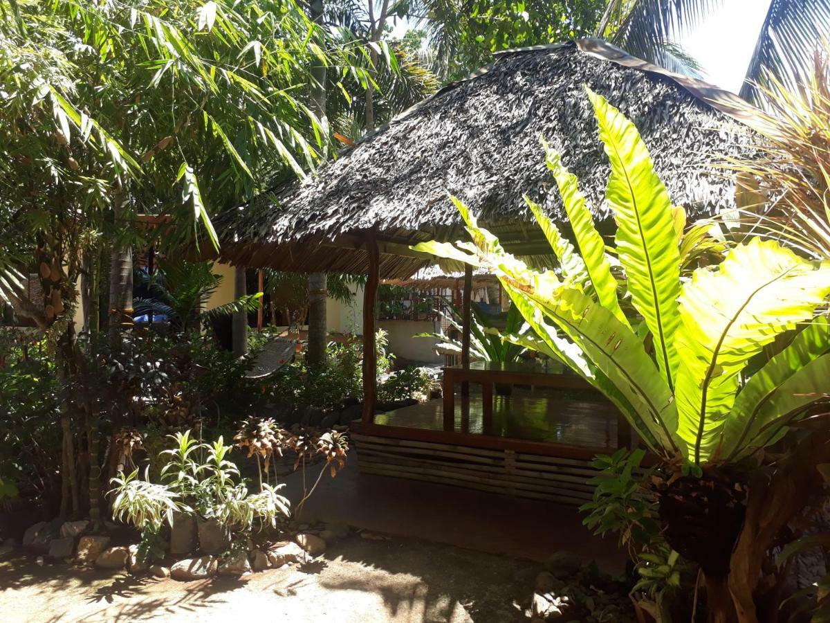 Ej Pension House PALAWAN Buitenkant foto